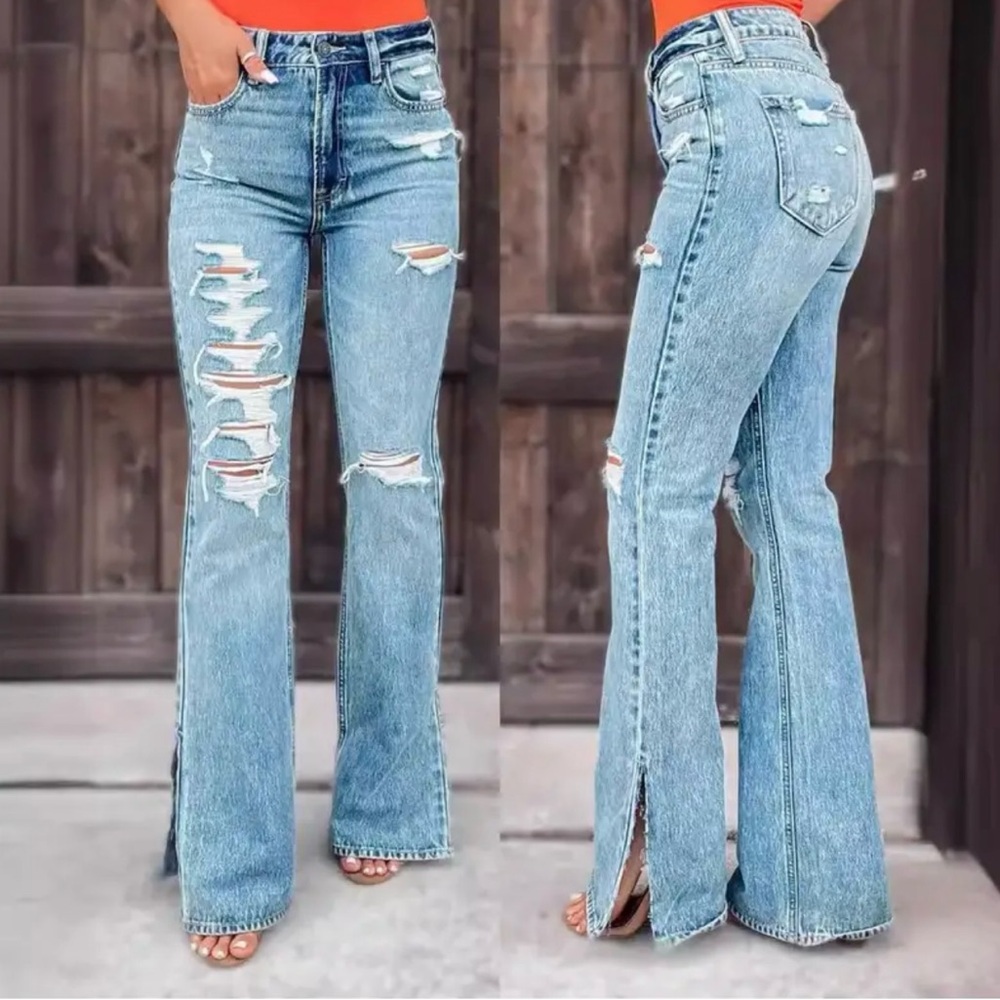 Stylish Blue Distressed Women Jeans